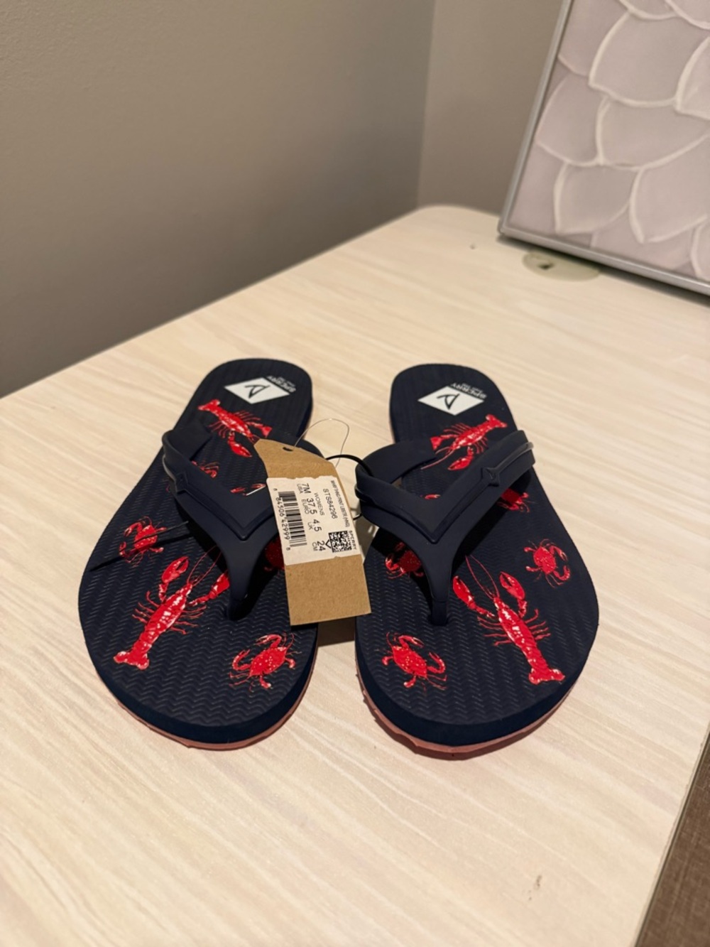 Sperry Navy Flip Flops with Red Lobster Pattern NWT